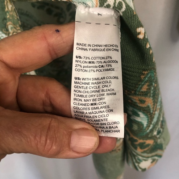 Chico’s Women’s Cardigan Sweater Light Weight Long Deep V Neck Paisley - Picture 9 of 9